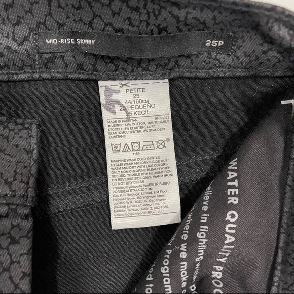 Banana Republic Mid Rise Skinny Ankle Jeans in Printed Black 25 Petite - Picture 8 of 11